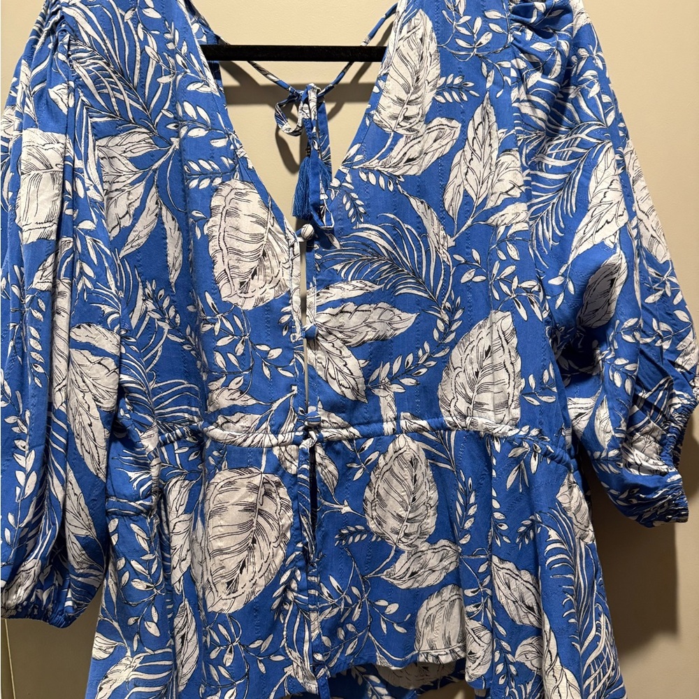 Chic Blue Leaf Print Women's Blouse